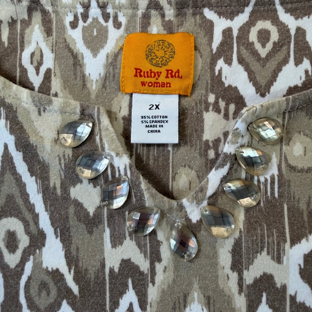 Ruby Rd Woman Blouse Women's 2X Brown Tan Geometric Beaded V Neck 3/4 Sleeve - Picture 3 of 8
